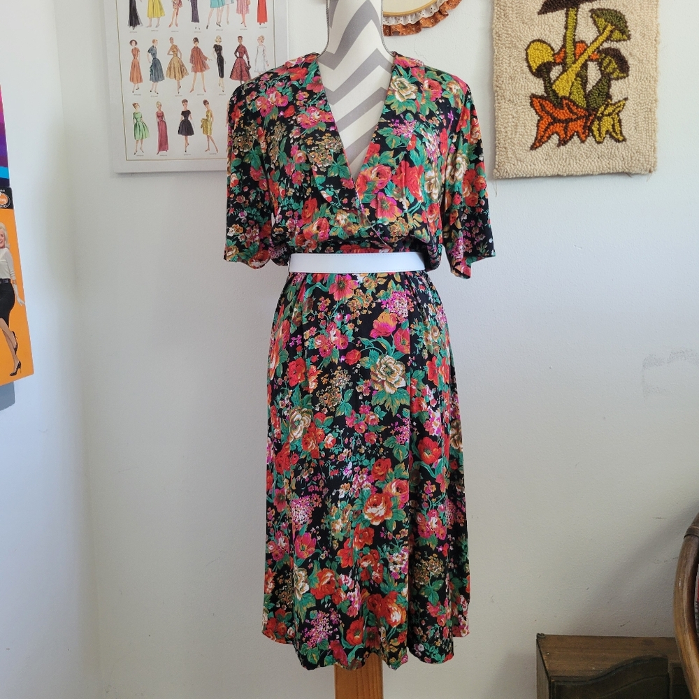 Meryl Fashions Ltd. | 60s Floral Print Dress